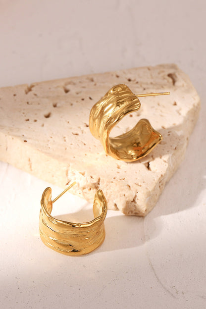18K Gold C-Hoop Earrings