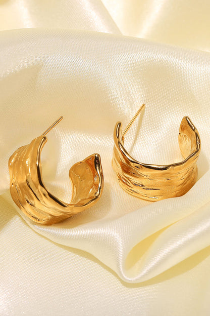 18K Gold C-Hoop Earrings
